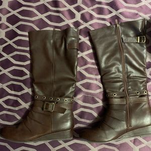 NWT women’s mid calf boots. Size 10